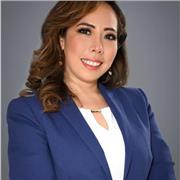 Apasionada ingeniera eléctrica, imparto clases a estudiantes universitarios.